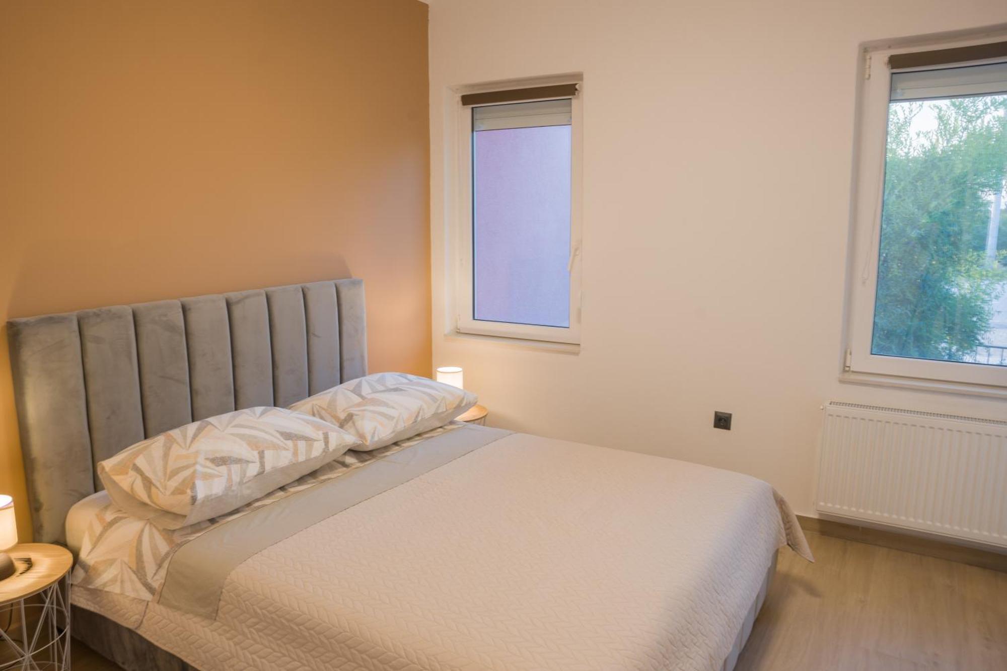 Apartmani Toni Drniš Exterior foto