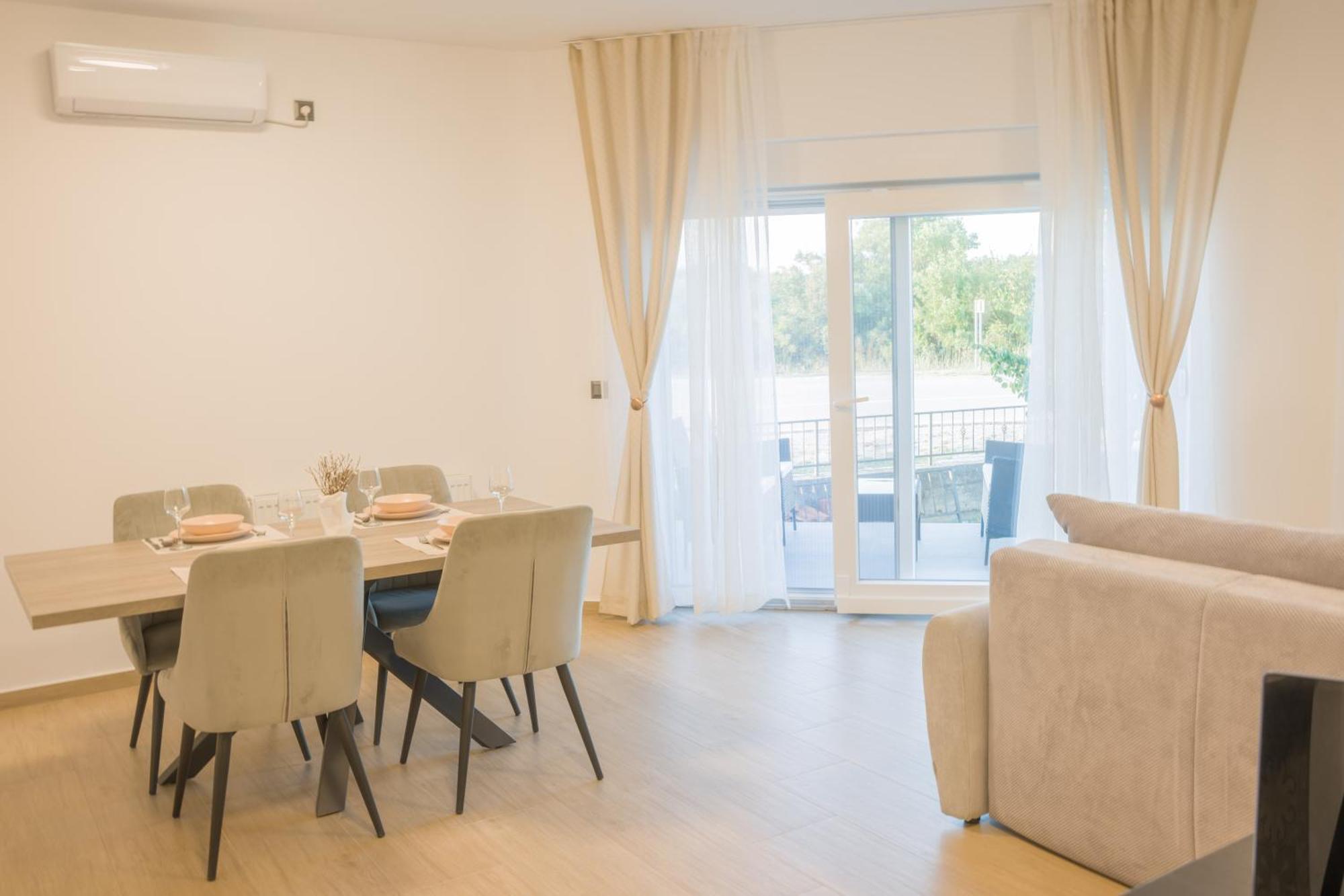 Apartmani Toni Drniš Exterior foto
